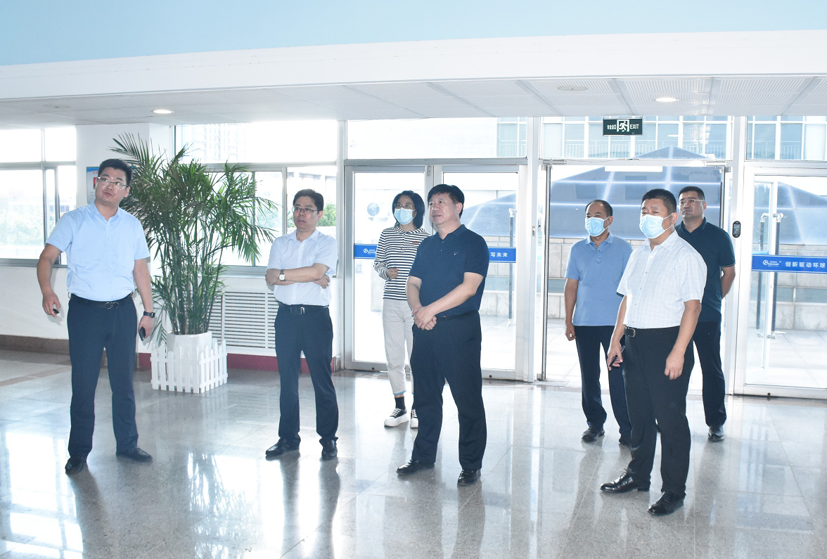 壽光市政協(xié)調(diào)研組蒞臨環(huán)球軟件 調(diào)研數(shù)字產(chǎn)業(yè)、數(shù)字城市建設(shè)情況