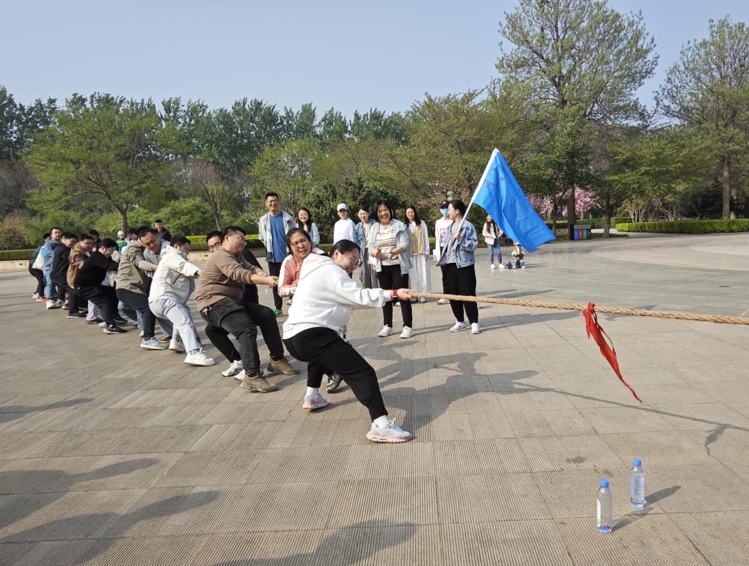 赴春日之約-環(huán)球軟件開展“擁抱自然·迎接春天”團(tuán)建活動(dòng)